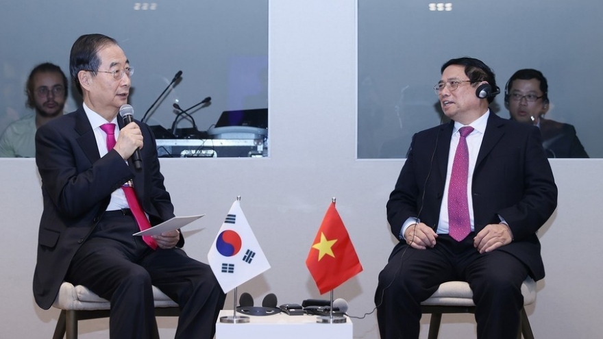 Vietnam and RoK vow to increase political trust